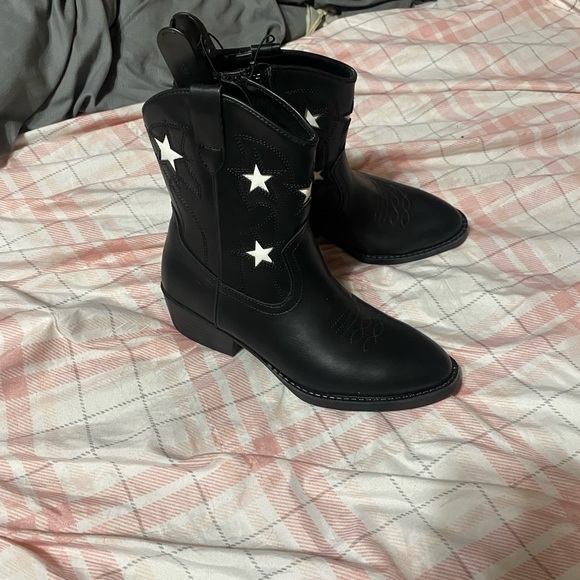 wonder nation Other - Wonder Nation Kids Black Boots with White Stars